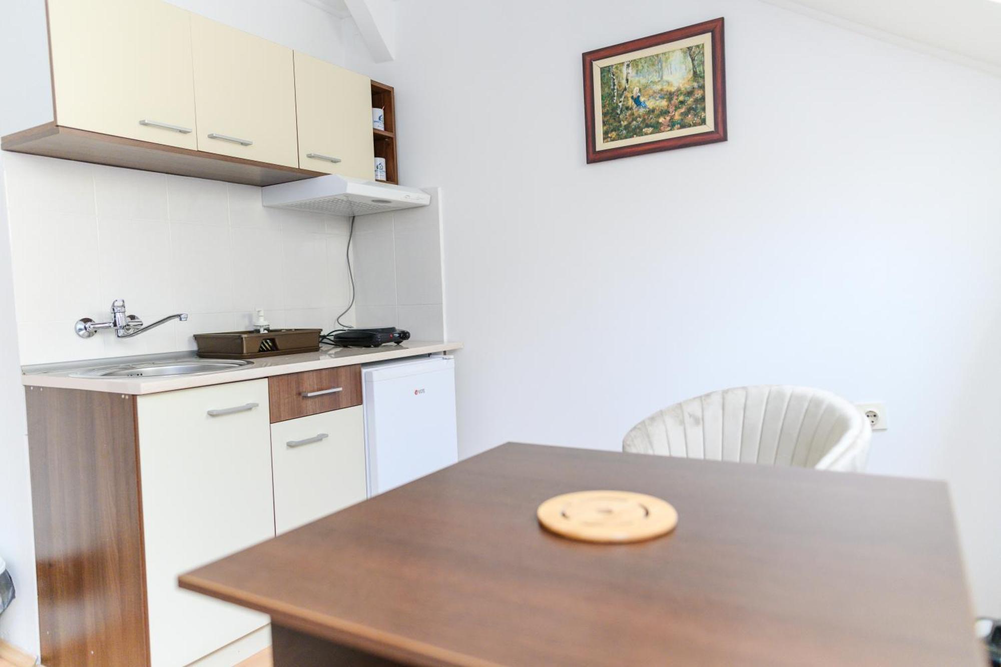 Apartmani Zvirac Soko Banja Exterior photo